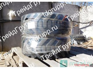 81S1-4002  (Tire) Hyundai HSL650-7A  
