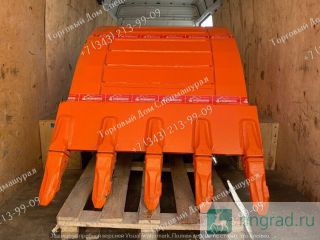    Hitachi ZX200  