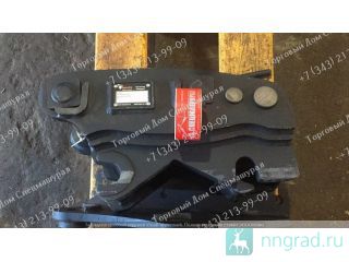   - Terex TLB825  