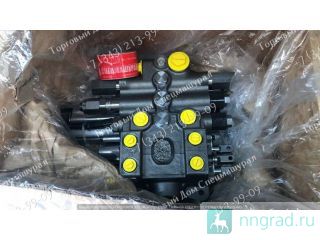  AT196624  - John Deere 325  