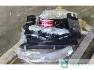 -  Terex TLB 825  